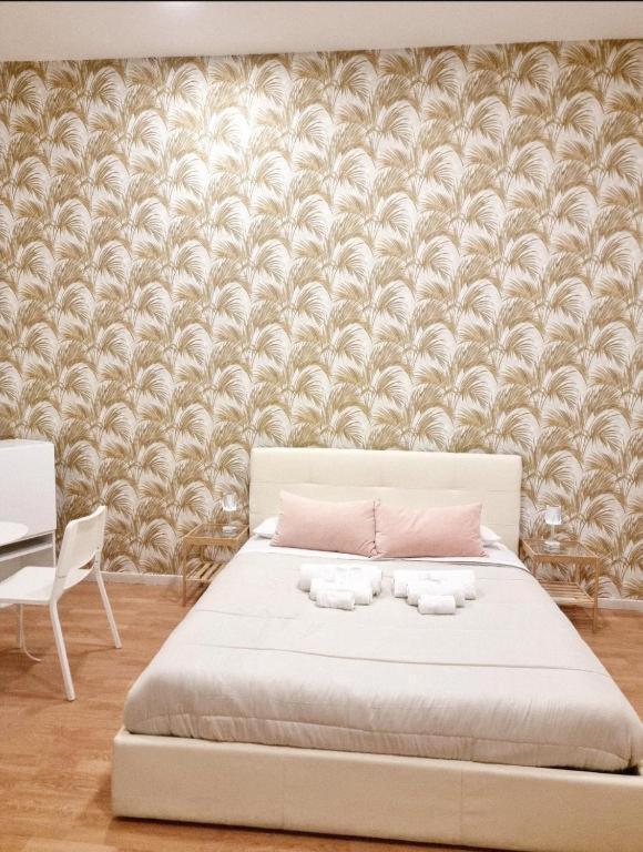 Domus Luigi Leone 2 Bed & Breakfast Naples Exterior photo